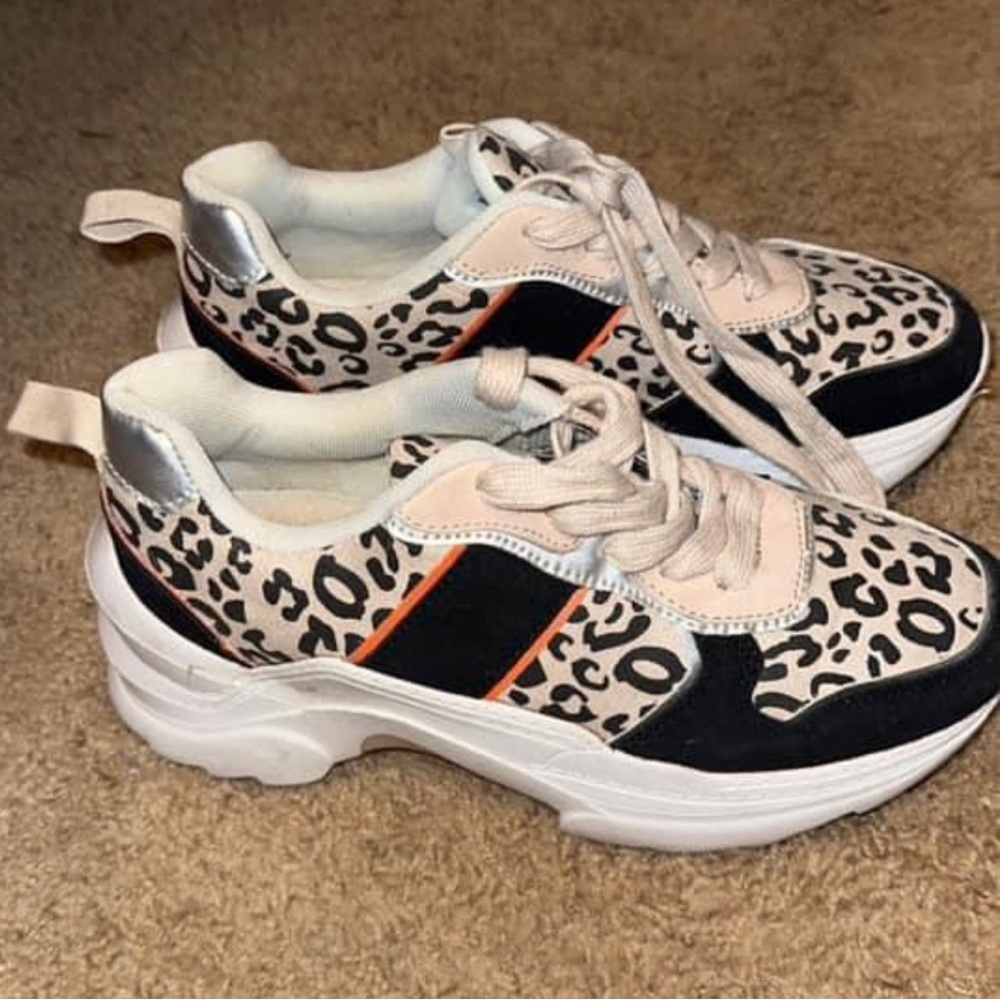 Lulu’s Mabelle Leopard Multi Chunky Sneakers